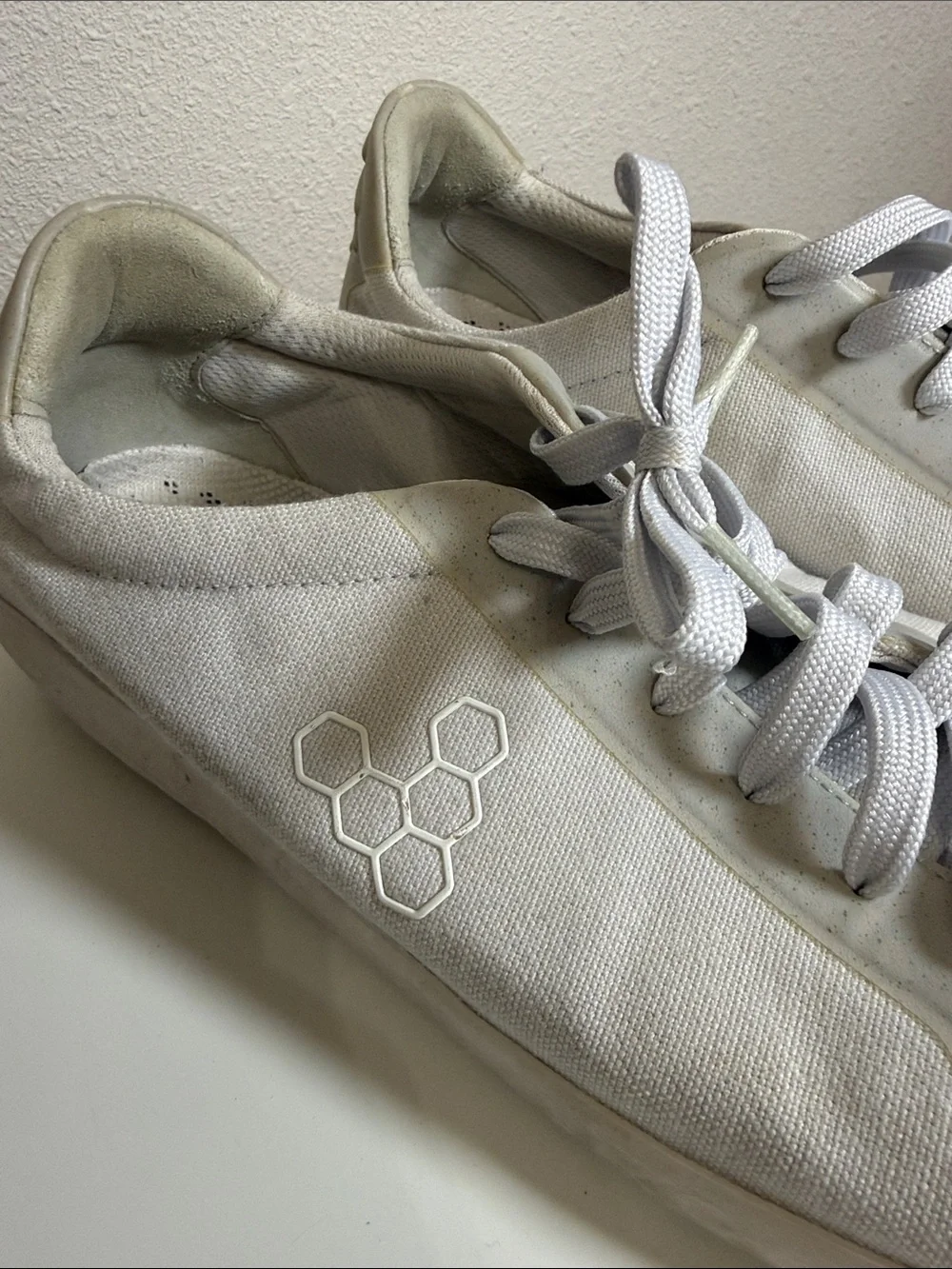 Vivo Barefoot Men's Off-White Canvas Minimalist Sneaker